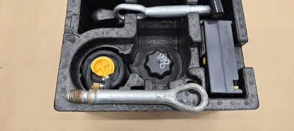 MG ZS Tool set 