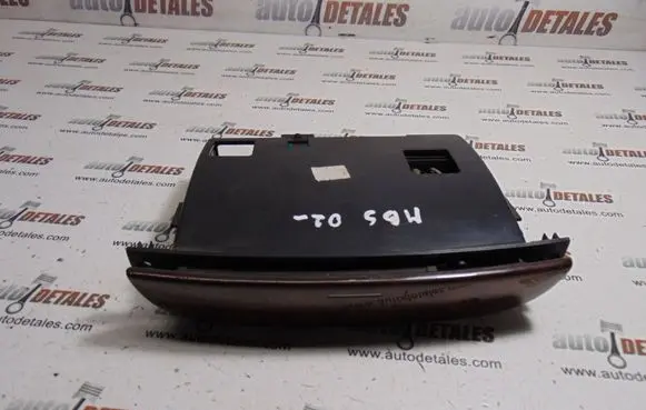 Mercedes-Benz S W220 Car ashtray A2206800252