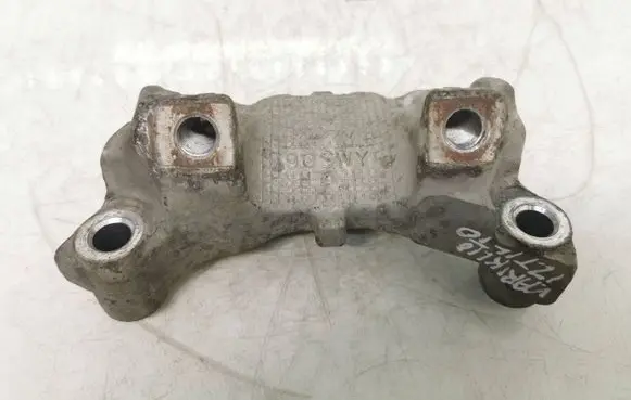Honda CR-V Engine mounting bracket 90SWY