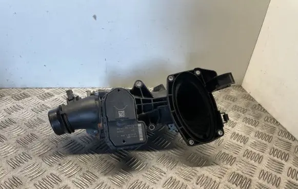 Mercedes-Benz A W176 Throttle valve A6510901128 A6510900470