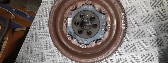 Volkswagen PASSAT B7 Flywheel 03l105266de