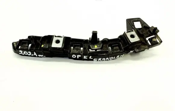 Front bumper mounting bracket