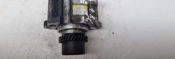 Toyota Land Cruiser (HDJ90) Vacuum pump