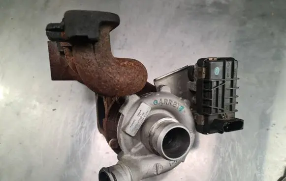 Ford Mondeo Mk III Turbo 4S7Q6K682EK 72868012 6NW008412