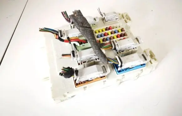 Ford Focus Fuse box set bv6t14014hka