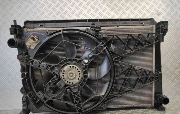 Coolant radiator