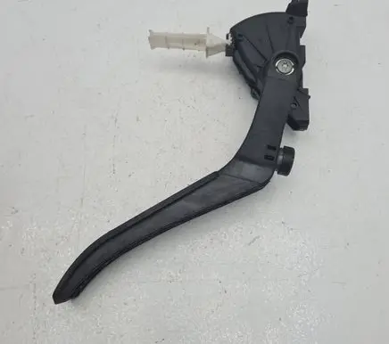 Audi Q7 4L Accelerator throttle pedal 7L0723507B 6PV00802624