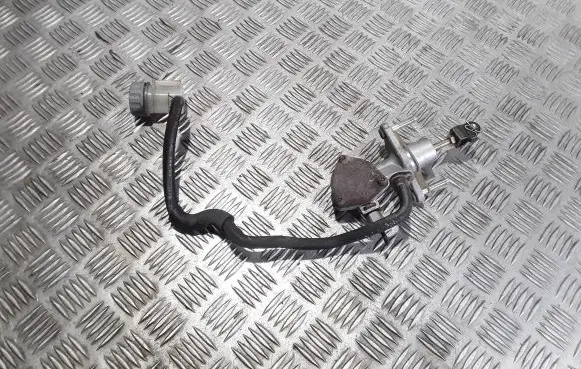 Honda FR-V Master brake cylinder