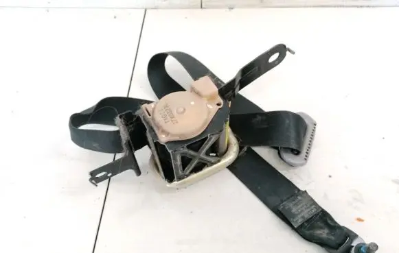 Nissan Almera Tino Front seatbelt 86885BU071 E11040745