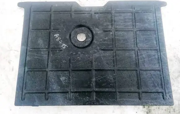 Engine splash shield/under tray