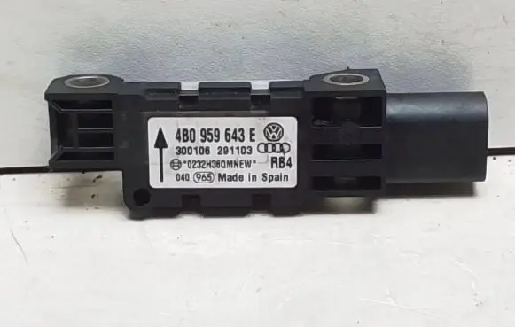 Audi A3 S3 8P Airbag deployment crash/impact sensor 4B0959643E
