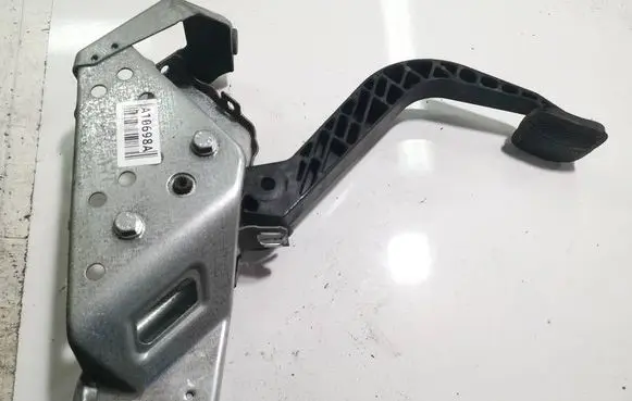 Opel Zafira A Brake pedal 