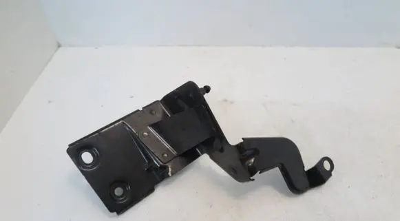 Volkswagen PASSAT B8 ABS pump bracket 5Q1614235E 3016