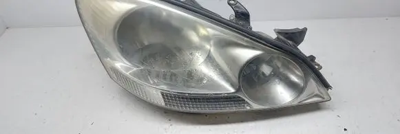 Toyota Avensis Verso Headlight/headlamp
