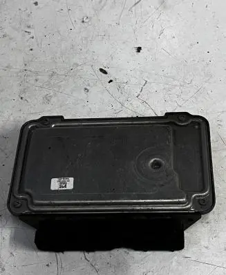 Toyota Auris 150 Engine control unit/module 8966102E90 0261201209 1039S17579