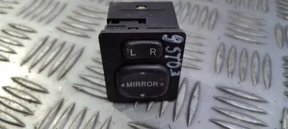 Toyota Avensis Verso Wing mirror switch 769746a 183574