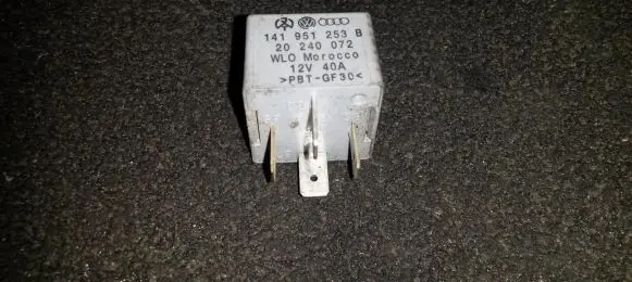 Audi A4 S4 B5 8D Other relay 141951253b 20240072