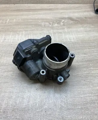 Volkswagen PASSAT B7 Throttle body valve 03L128063K CFF