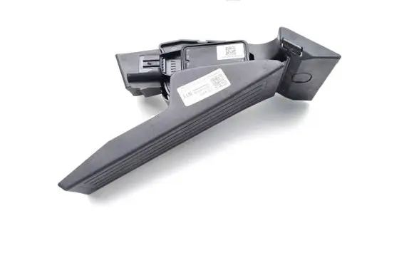 KIA Sportage Accelerator throttle pedal 32700-N7100 L2202-053810 M2206-063437