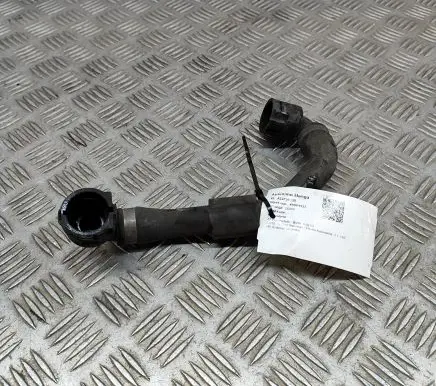 BMW 5 G30 G31 Engine coolant pipe/hose 8602626
