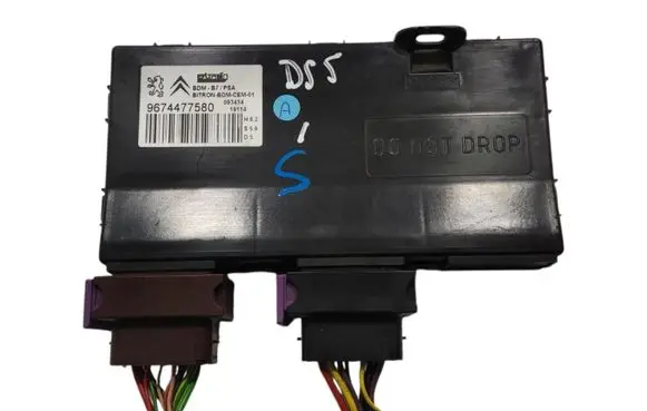 Citroen DS5 Seat control module 9674477580