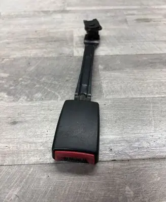 Audi A4 S4 B5 8D Front seatbelt buckle 8D0857755B 23091997