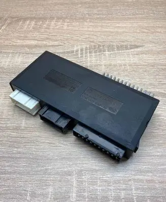 BMW 5 E39 Central body control module 8364696 5DK00704710