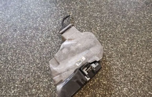 Volvo S40 Rear door lock 30799336