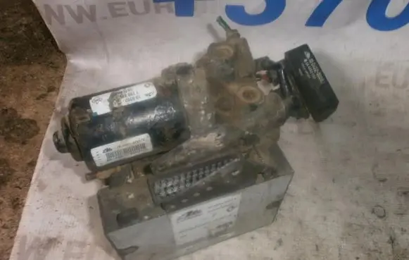 Renault Laguna I ABS Pump 10094303004 6AS2558A00