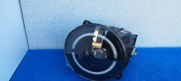 Mercedes-Benz G W463 2nd Gen Headlight/headlamp A4639062102