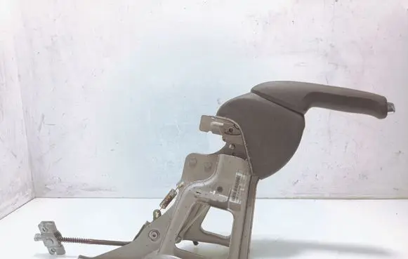 Honda CR-V Handbrake/parking brake lever assembly 4710FT0AG000