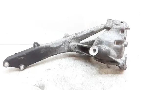Volvo XC70 Engine mounting bracket 6G9N6028AB