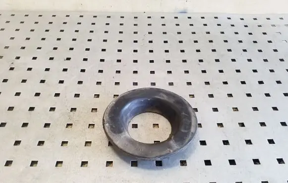 Tesla Model 3 Rear coil spring rubber mount 104447500F