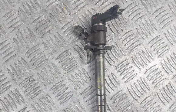 Volvo S60 Fuel injector 0445110078