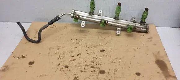 Chrysler Town & Country IV Fuel injector
