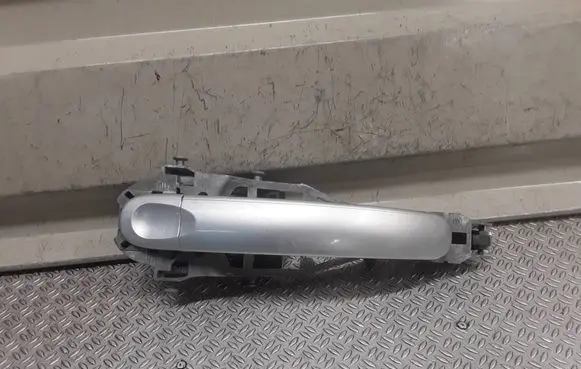 Volkswagen Golf Plus Front door exterior handle 1Z0839885A