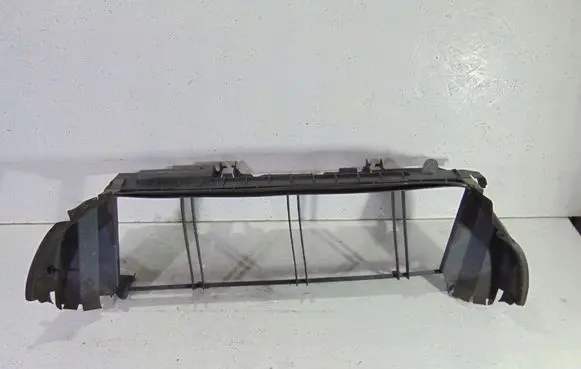 Mercedes-Benz E W212 Intercooler air guide/duct channel