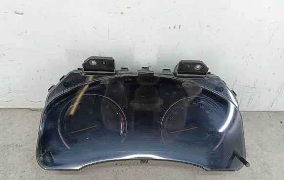 Toyota Avensis T270 Speedometer (instrument cluster)