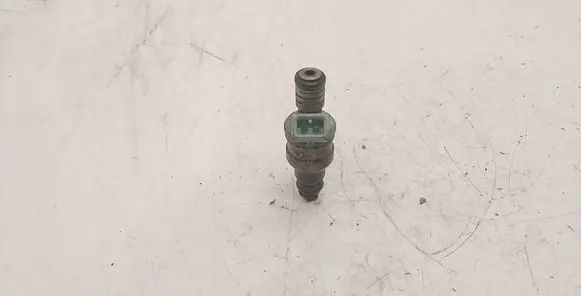 BMW 5 E39 Fuel injector 0280150415