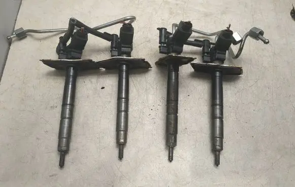 Audi A4 S4 B8 8K Fuel injectors set 0445116030 03l130277