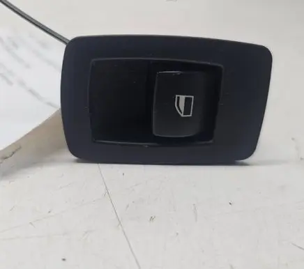 BMW 5 E60 E61 Electric window control switch 9113773
