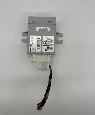 BMW 5 F10 F11 Air suspension control unit module (rear) 6857943 004002000 4461500710