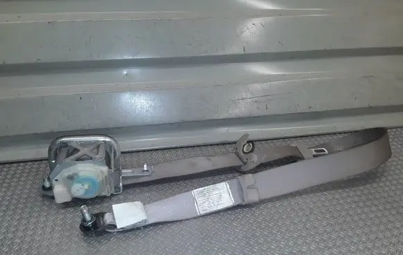 Hyundai Sonata Front seatbelt 888200A000QD
