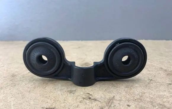 Radiator mount bracket