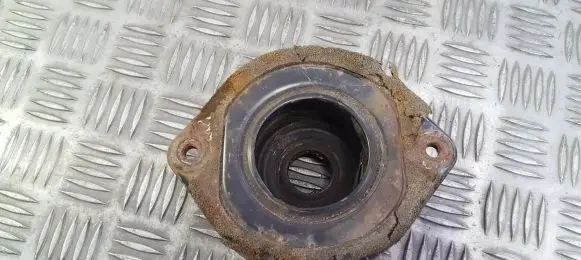 Volkswagen PASSAT B3 Coil spring mount 