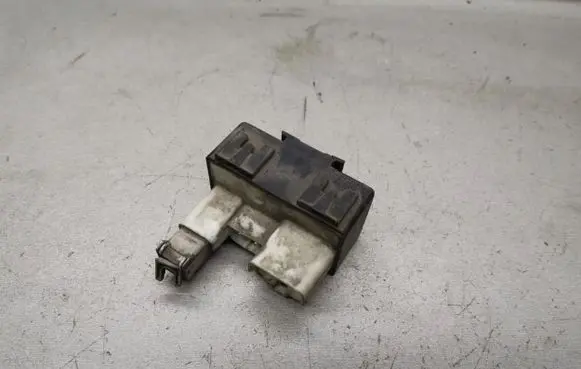 Coolant fan relay