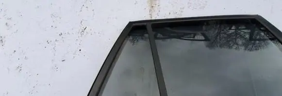 Toyota RAV 4 (XA20) Rear vent window glass 