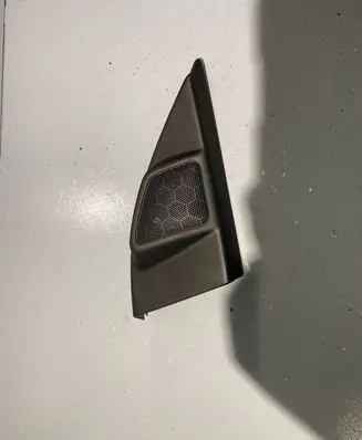 Volvo XC90 Front door high frequency speaker 8666661