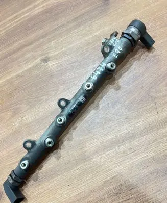 BMW 3 E90 E91 Fuel main line pipe 7787164 0445214030