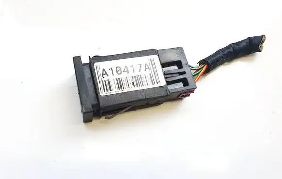 Volkswagen PASSAT B5 Hazard light switch 3b0953235b